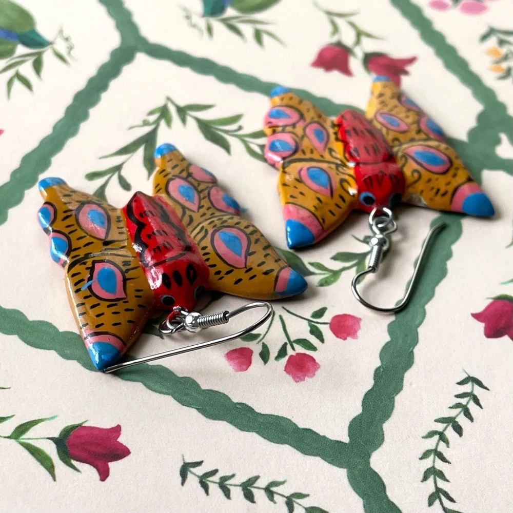 Source Unknown lightweight lacquer